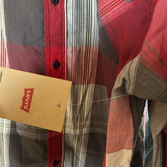 XXL Levi’s Standard Fit Button Down - Picture 4 of 7